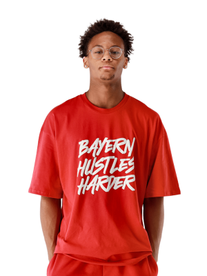 FC Bayern T-Shirt Hustles Harder - Rot - Herren