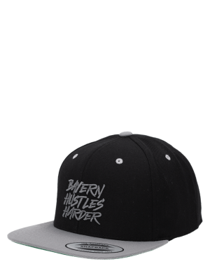 FC Bayern Snapback Hustles Harder - Schwarz